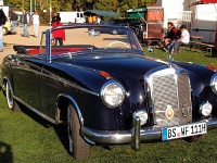6 Mercedes 220 S